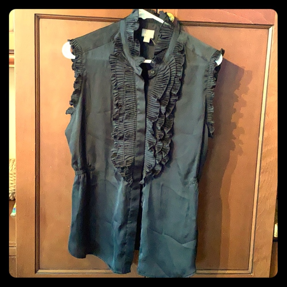 Black Ruffle sleeveless blouse